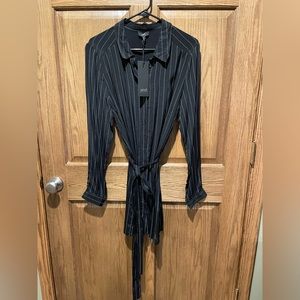 Yest Brand purchased at Loft. Could be worn as a dress or with leggings. NWT